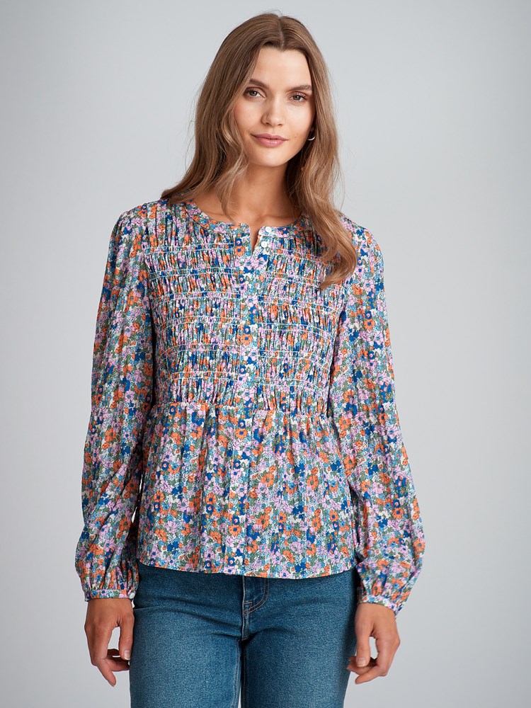 Fleur bluse 7502316_O79-DONNA-S23-Modell-Front_chn=match_9385_Fleur bluse O79_Fleur bluse O79 7502316.jpg_Front||Front