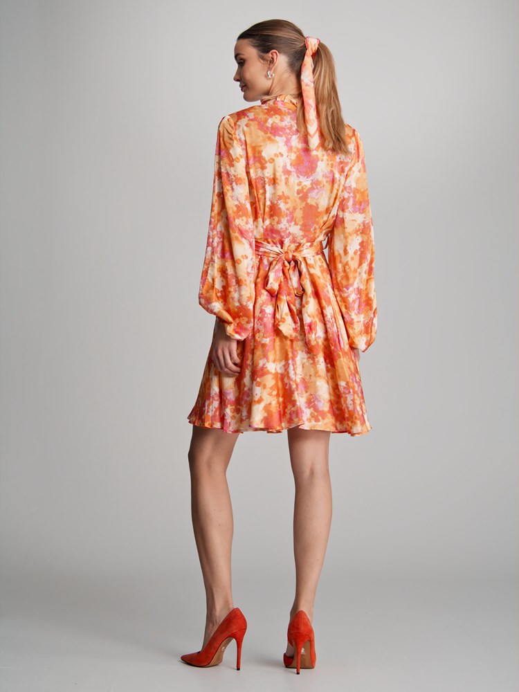 Ann kjole 7502325_MKX-MARIEPHILIPPE-S23-Modell-Back_chn=match_7380_Ann kjole MKX 7502325.jpg_Back||Back