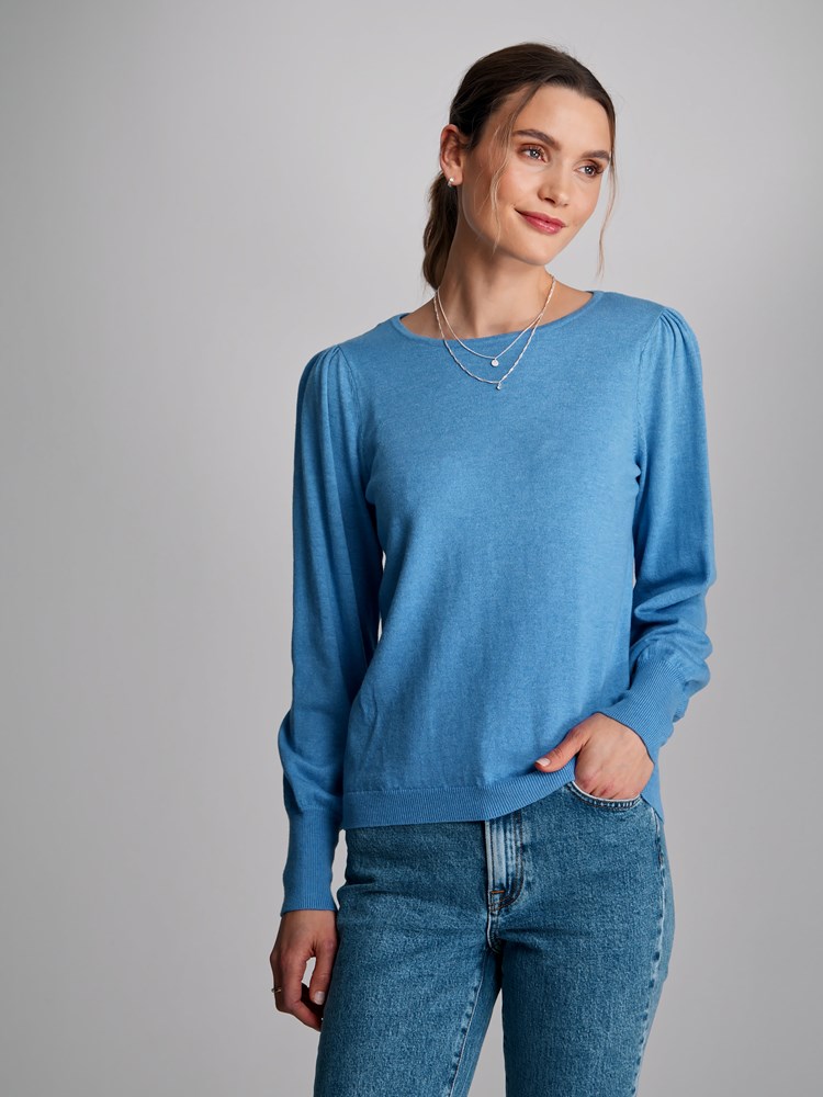 Olea genser 7502387_ECJ-MARIEPHILIPPE-S23-Modell-Front_chn=match_6029_Olea genser ECJ 7502387.jpg_Front||Front