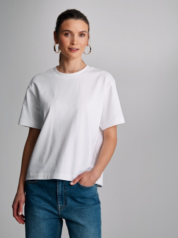 Gabby t-skjorte 7502572_O68-DONNA-S23-Modell-Front_chn=match_9654_Gabby t-skjorte O68_Gabby t-skjorte O68 7502572.jpg_Front||Front