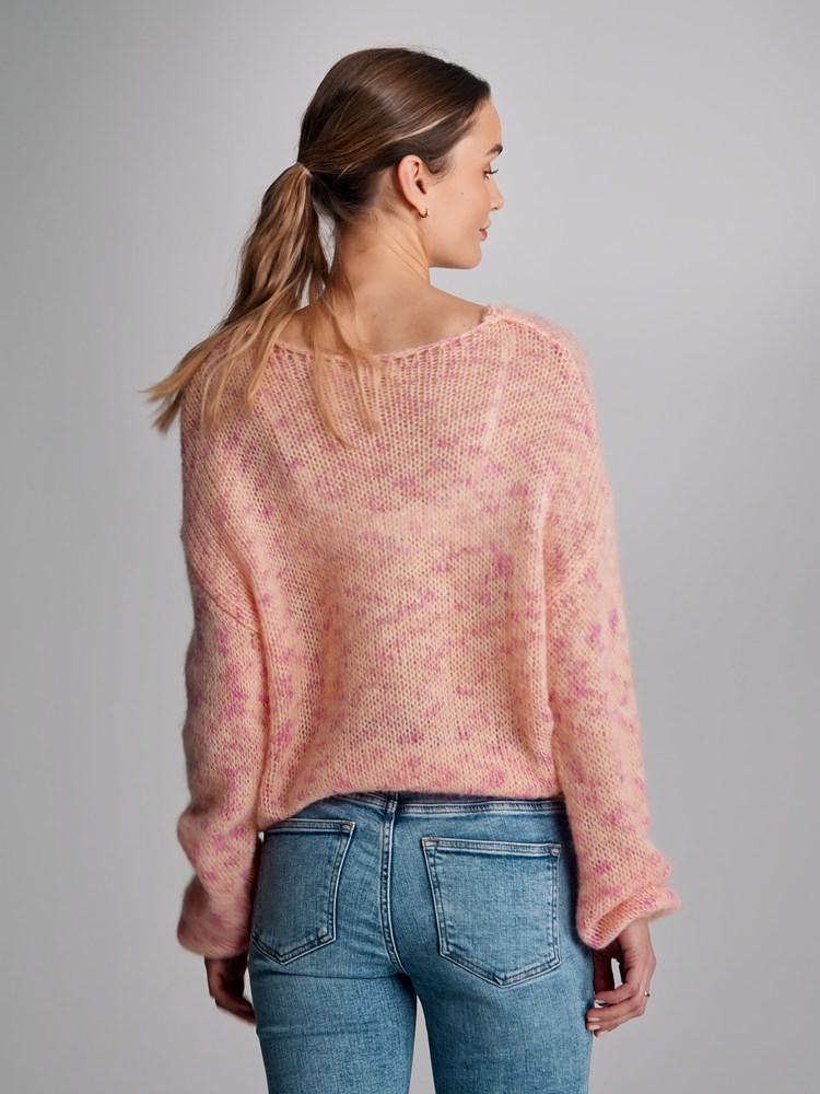 Sanna genser 7502598_MKX-MARIEPHILIPPE-S23-Modell-Back_chn=match_9261_Sanna genser MKX 7502598.jpg_Back||Back