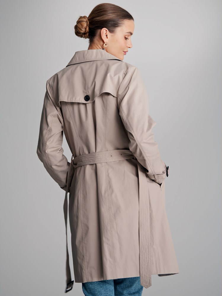 Mila trench 7502637_I5B-VAVITE-S23-Modell-Back_chn=match_7510_Mila trench I5B_Mila trench I5B 7502637.jpg_Back||Back