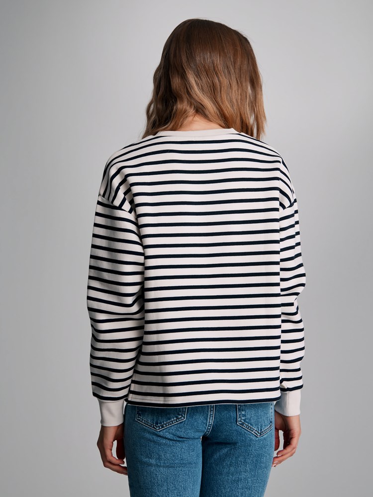 Mariann genser 7502676_EM1-VAVITE-S23-Modell-Back_chn=match_9084_Mariann genser EM1_Mariann genser EM1 7502676.jpg_Back||Back