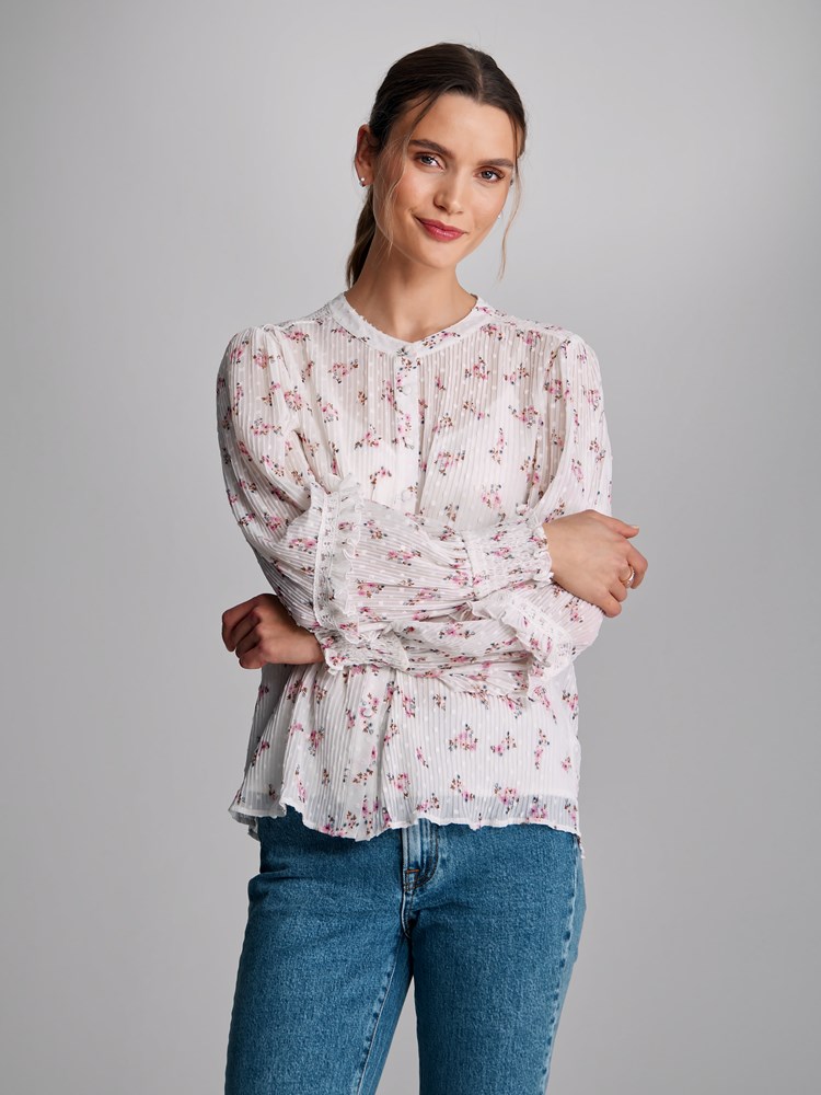 Catalina bluse 7502736_O79-DONNA-S23-Modell-Front_chn=match_3403_Catalina bluse O79 7502736.jpg_Front||Front