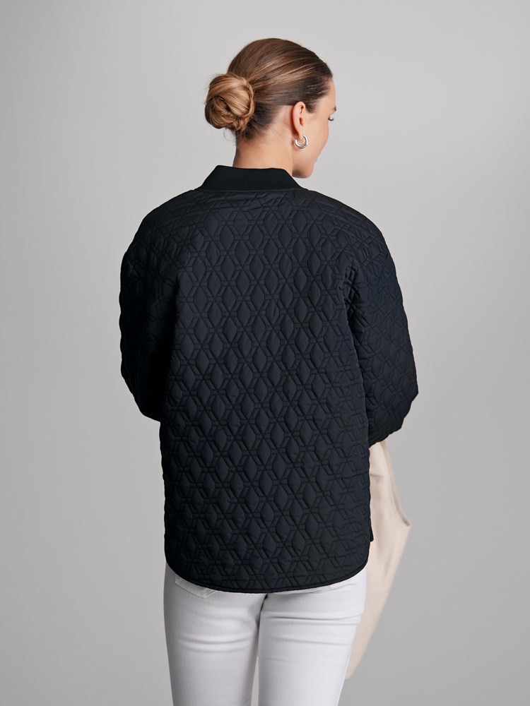 Beatrix jakke 7502769_CAB-VAVITE-S23-Modell-Back_chn=match_1079_Beatrix jakke CAB_Beatrix jakke CAB 7502769.jpg_Back||Back