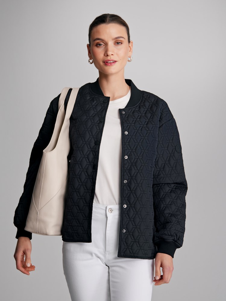 Beatrix jakke 7502769_CAB-VAVITE-S23-Modell-Front_chn=match_1312_Beatrix jakke CAB_Beatrix jakke CAB 7502769.jpg_Front||Front