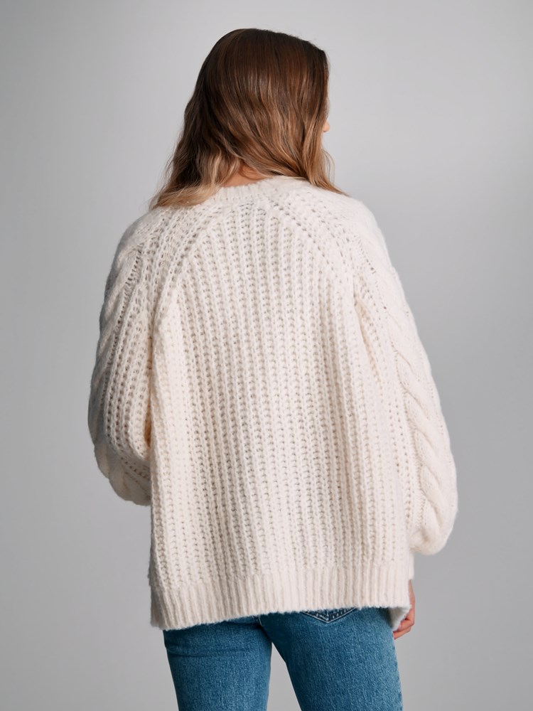 Lina cardigan 7502804_O79-DONNA-S23-Modell-Back_chn=match_6800_Lina cardigan O79 7502804.jpg_Back||Back