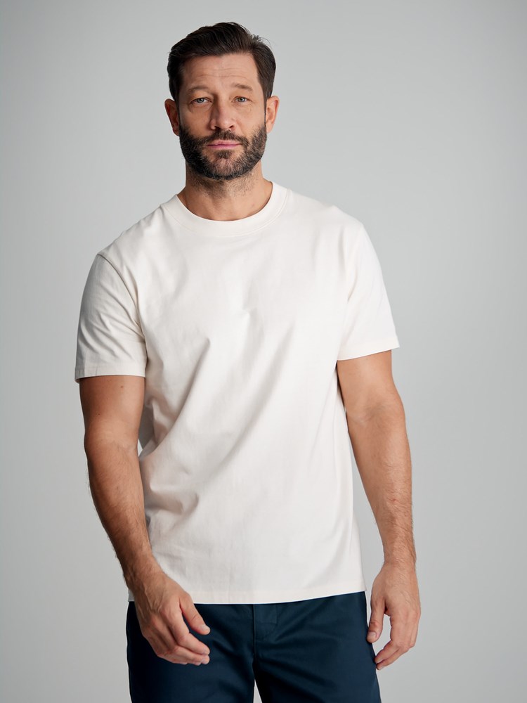 Bono t-skjorte 7502848_OAD-MARIOCONTI-S23-Modell-Front_chn=match_8739.jpg_Front||Front