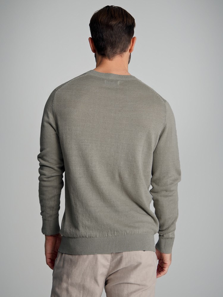 Emanuel genser 7502896_I4V-MarioConti-S23-modell-back.jpg_Back||Back