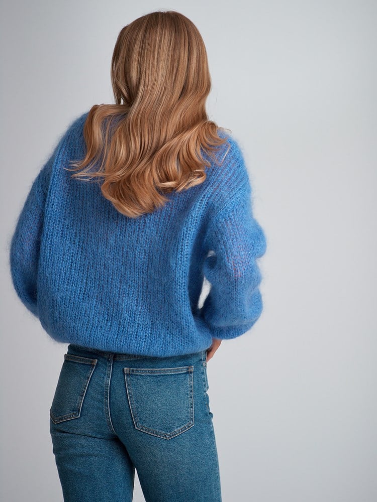 Stina genser 7502927_ECJ-MARIEPHILIPPE-S23-Modell-Back_chn=match_3474_Stina genser ECJ_Stina genser ECJ 7502927.jpg_Back||Back