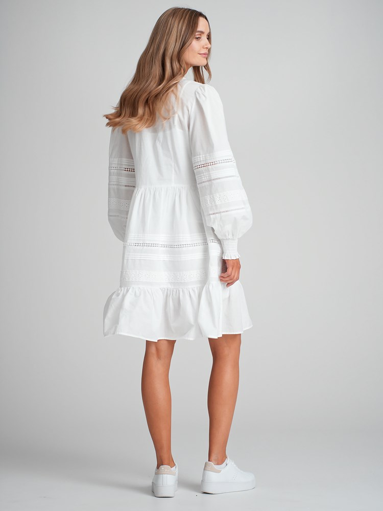 Alona kjole 7502937_O68-DONNA-S23-Modell-Back_chn=match_2750_Alona kjole O68_Alona kjole O68 7502937.jpg_Back||Back
