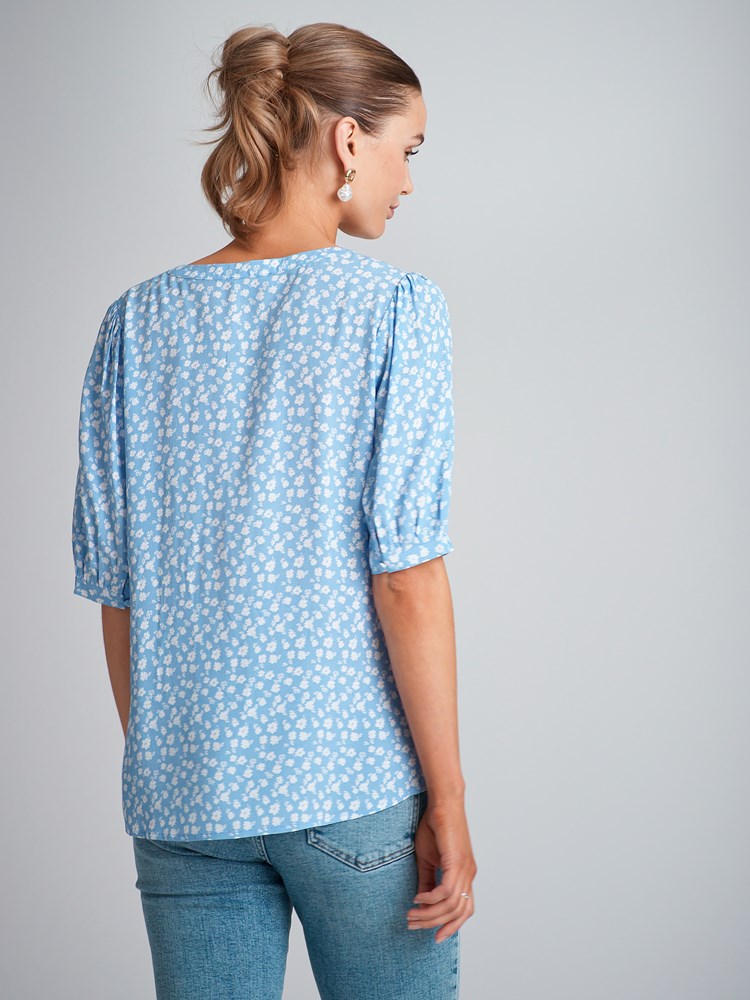 Ariel pufferm bluse 7503256_ECJ-VAVITE-H23-Modell-Back_chn=match_9247_Ariel pufferm bluse ECJ 7503256.jpg_Back||Back