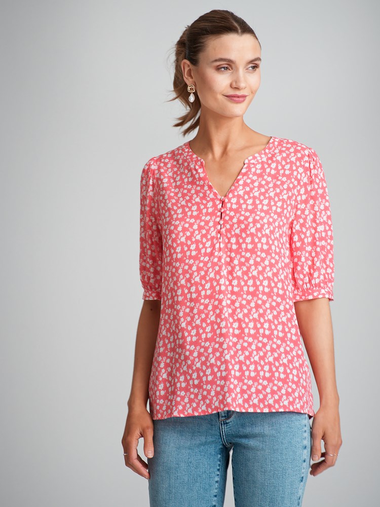 Ariel pufferm bluse 7503256_K3U-VAVITE-H23-Modell-Front_chn=match_6395_Ariel pufferm bluse K3U 7503256.jpg_Front||Front