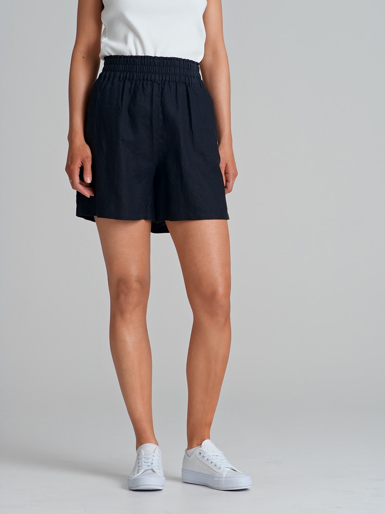 Diondra linshorts 7503365_CAB-DONNA-H23-Modell-Front_chn=match_1447_Diondra linshorts CAB 7503365.jpg_Front||Front