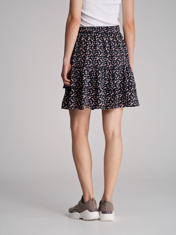 Mia skjørt 7503420_CAB-VAVITE-S23-Modell-Back_chn=match_5941_Mia skjørt CAB_Mia skjørt CAB 7503420.jpg_Back||Back