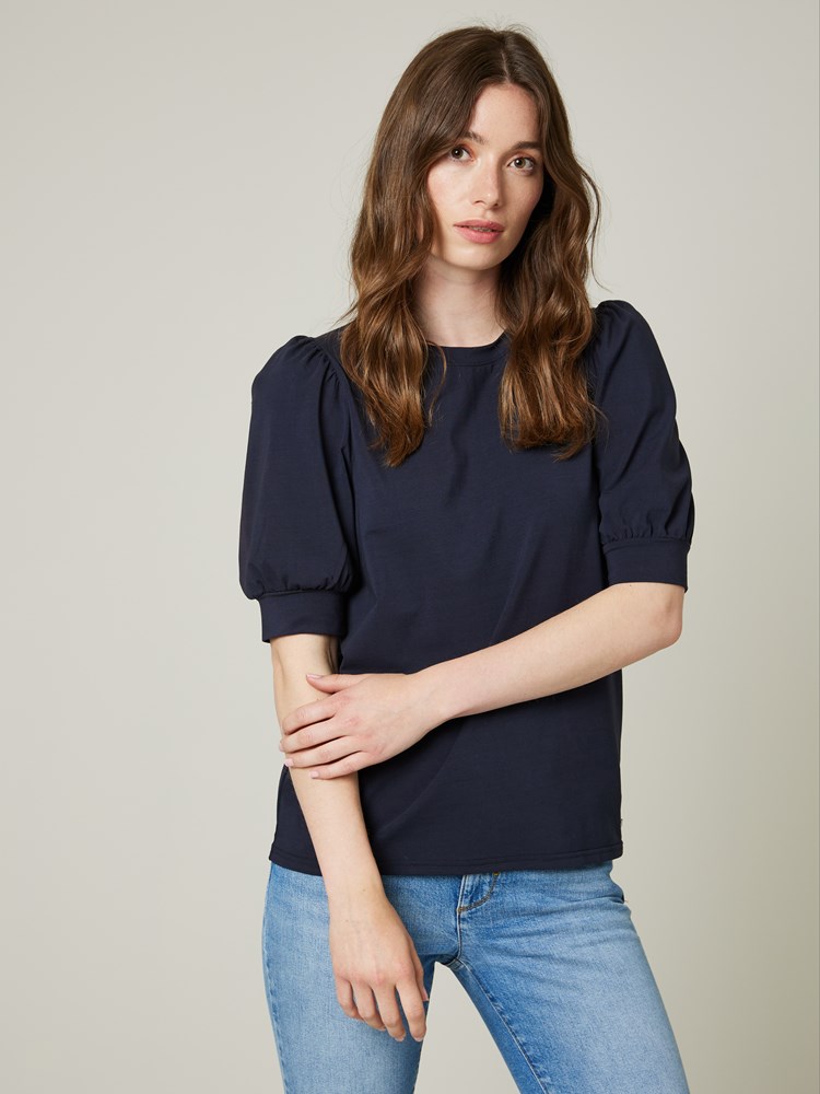 Belinda topp 7503458_EM6-JEANPAUL-S23-Modell-Front_3304_Belinda topp EM6 7503458.jpg_Front||Front