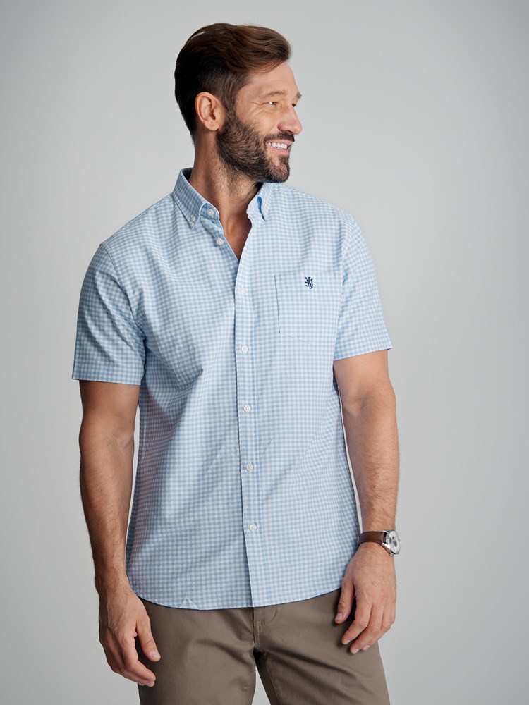 Stanton kortermet oxfordskj... 7503628_EN3-Redford-S23-Modell-Front.jpg_Front||Front