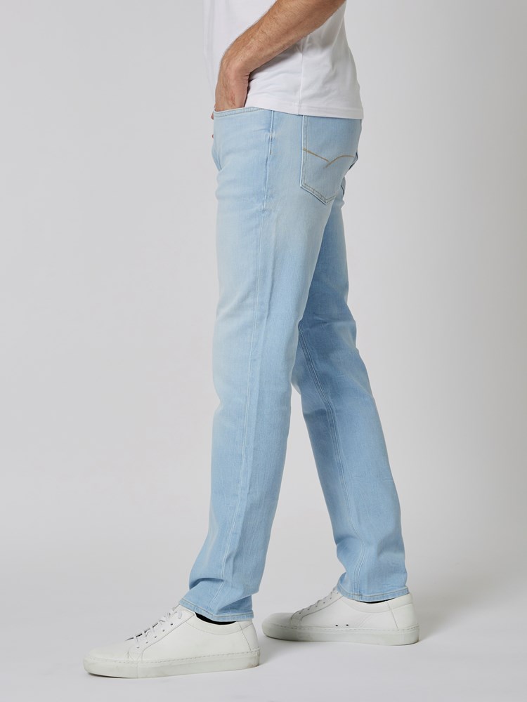 Slim Bill comfort jeans 7503686_DAH-HENRYCHOICE-S23-Modell-Front_chn=boys_5660_Slim Bill comfort jeans DAH.jpg_Front||Front