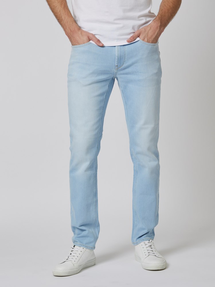 Slim Bill comfort jeans 7503686_DAH-HENRYCHOICE-S23-Modell-Front_chn=boys_9822_Slim Bill comfort jeans DAH.jpg_Front||Front