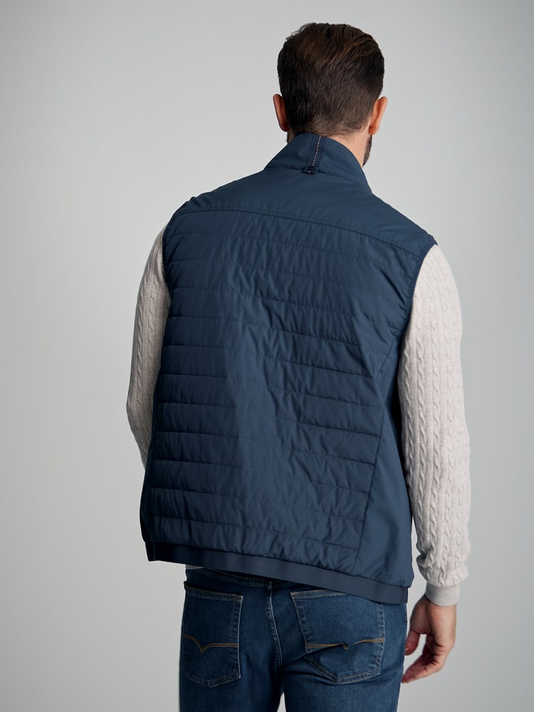 Hamden vest 7503728_EMU-REDFORD-S23-Modell-Back_chn=match_9349.jpg_Back