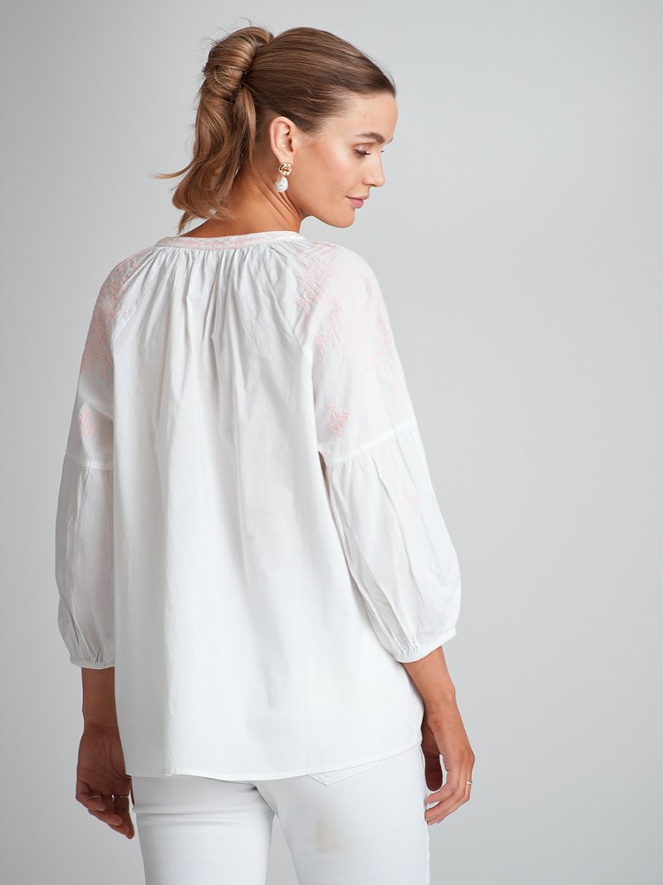 Merjanne bluse 7503842_MJI-MARIEPHILIPPE-H23-Modell-Back_chn=match_3543_Merjanne bluse MJI_Merjanne bluse MJI 7503842.jpg_Back||Back