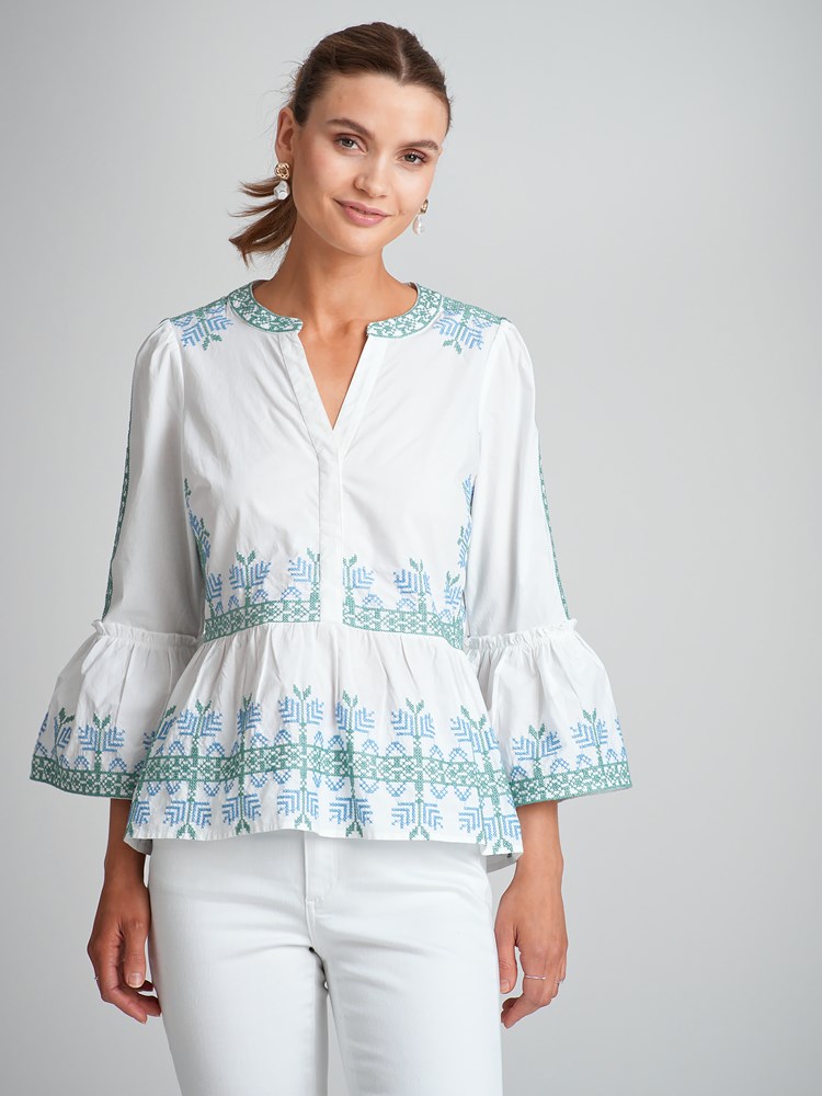 Thara bluse 7503947_GJA-MARIEPHILIPPE-H23-Modell-Front_chn=match_6218_Thara bluse GJA_Thara bluse GJA 7503947.jpg_Front||Front