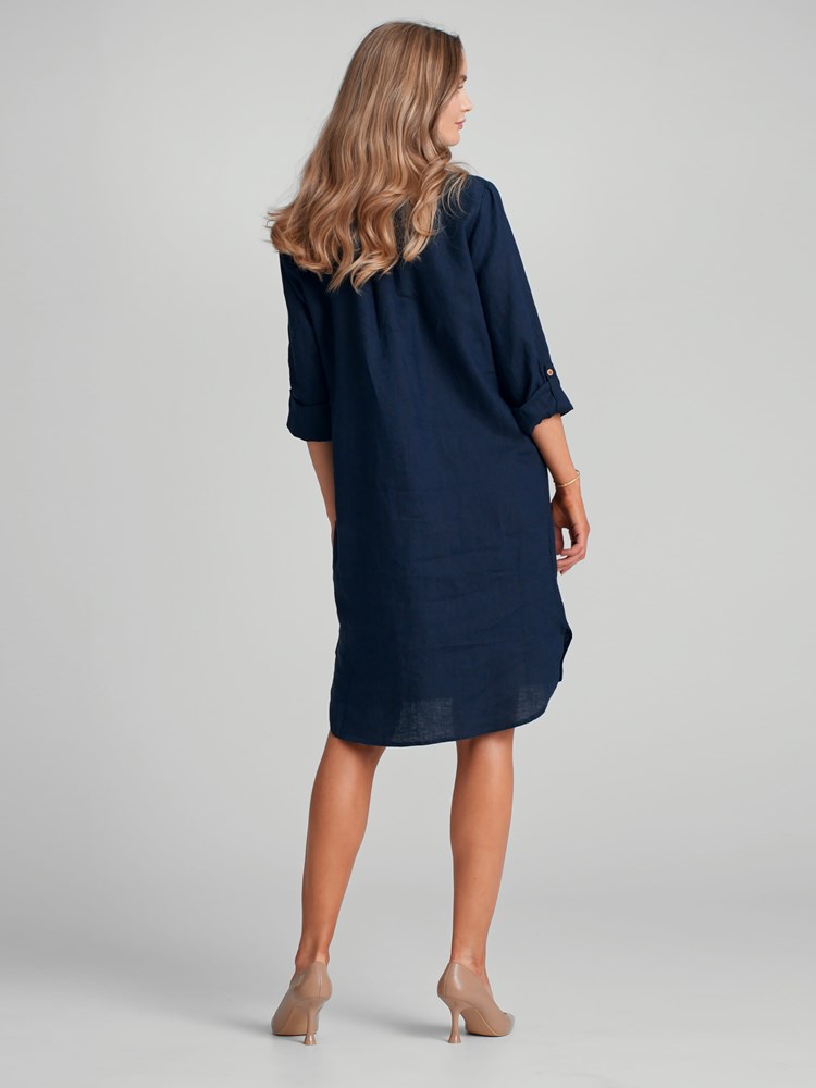 Meghan skjortekjole i lin 7503979_EM1-MARIEPHILIPPE-H23-Modell-Back_chn=match_553.jpg_Back||Back