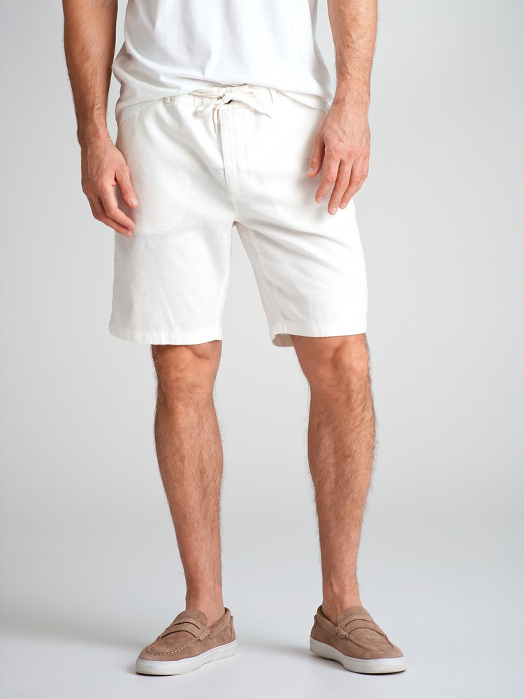 Mauro linmiks bermudashorts 7504073_O79-MARIOCONTI-H23-Modell-Front_chn=match_3972_Mauro linmiks bermudashorts O79.jpg_Front||Front