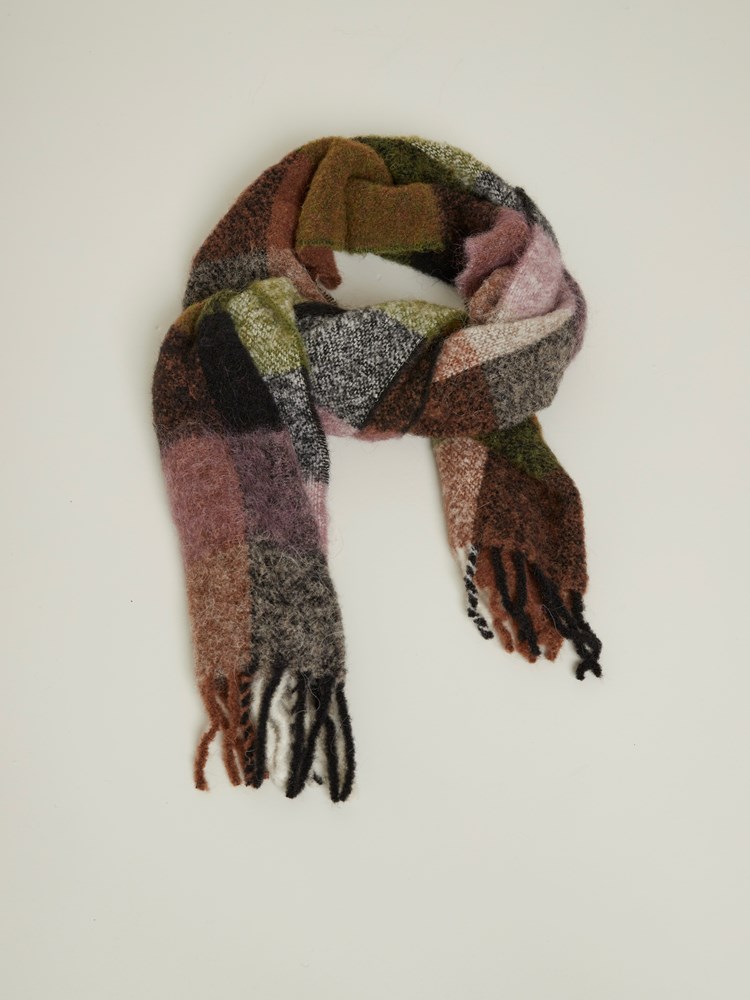 Lucie skjerf 7504255_GMT-JEANPAUL-A23-Front_8701_Lucie skjerf_Lucie skjerf GMT_Lucie skjerf GMT 7504255.jpg_Front||Front