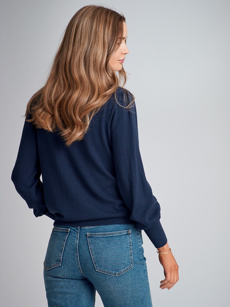 Oleanna genser 7504311_EM1-VAVITE-S23-Modell-Back_chn=match_721_Oleanna genser EM1 7504311.jpg_Back||Back