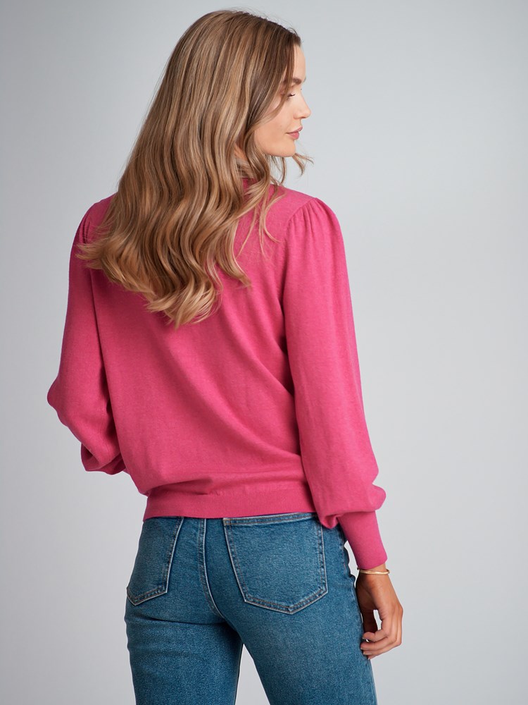 Oleanna genser 7504311_MWQ-VAVITE-S23-Modell-Back_chn=match_7408_Oleanna genser MWQ 7504311.jpg_Back||Back