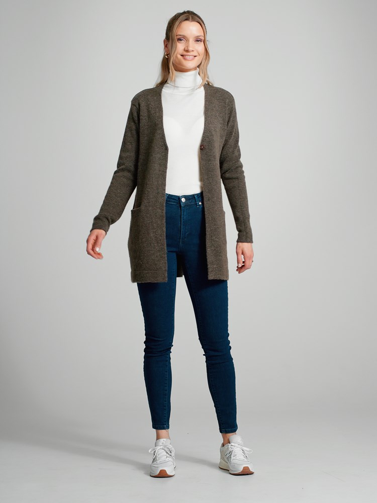 Serena cardigan 7504346_AIK-VAVITE-A23-Modell-Front_chn=match_6863_Serena cardigan AIK_Serena cardigan AIK 7504346.jpg_Front||Front
