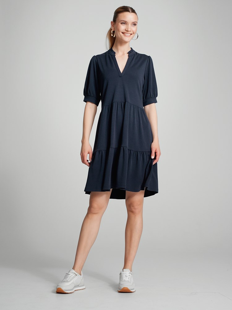 Valensia kjole 7504373_EM1-MARIEPHILIPPE-A23-Modell-Front_chn=match_2579.jpg_Front||Front