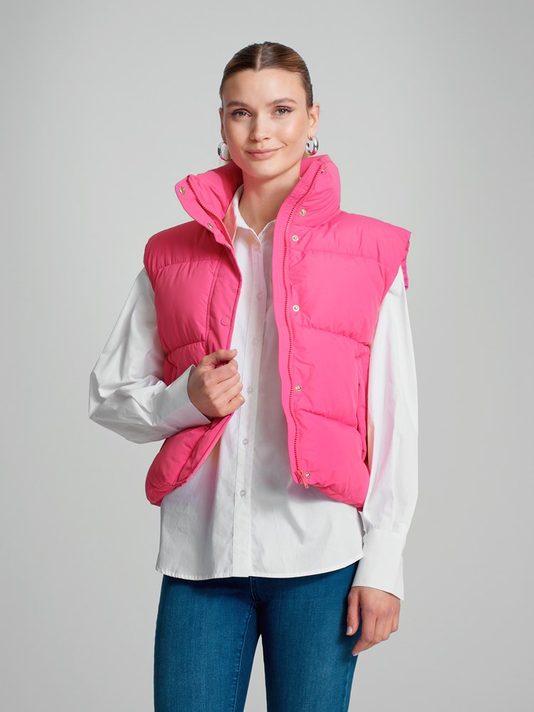 Melisande vest 7504446_MRJ-DONNA-A23-Modell-Front_chn=match_5045_Melisande vest MRJ_Melisande vest MRJ 7504446.jpg_Front||Front