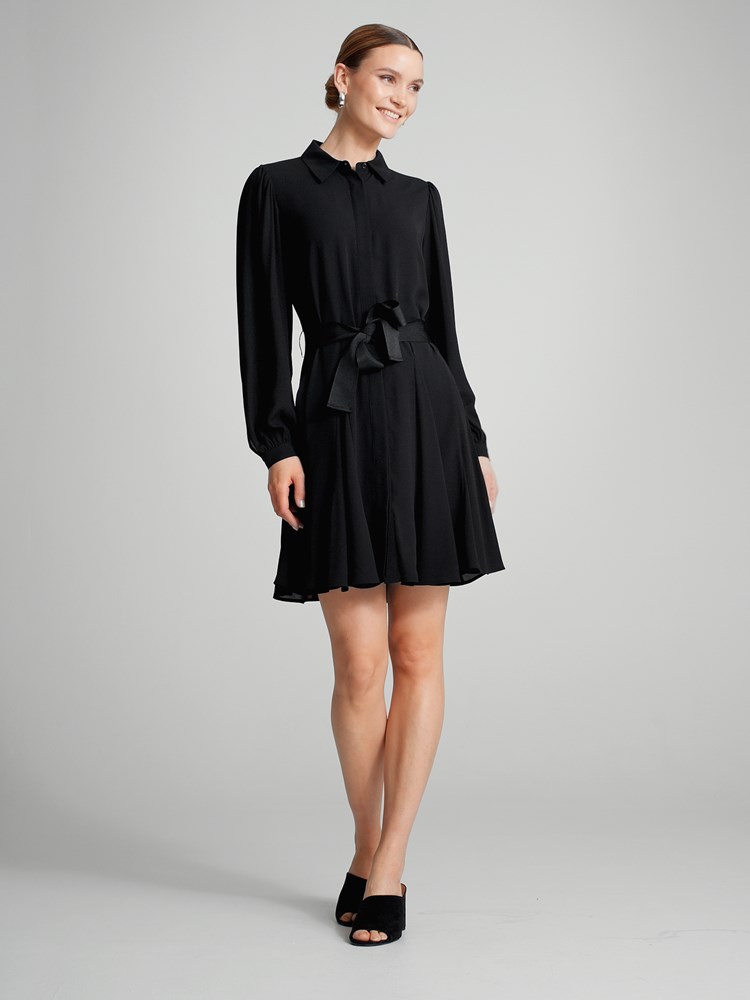 Demi kjole 7504457_CAB-DONNA-A23-Modell-Front_chn=match_3674_Demi kjole CAB_Demi kjole CAB 7504457.jpg_Front||Front