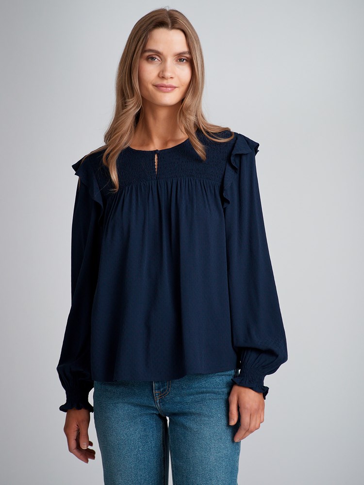 Lillian bluse 7504463_EM1-VAVITE-S23-Modell-Front_chn=match_5362_Lillian bluse EM1 7504463.jpg_Front||Front