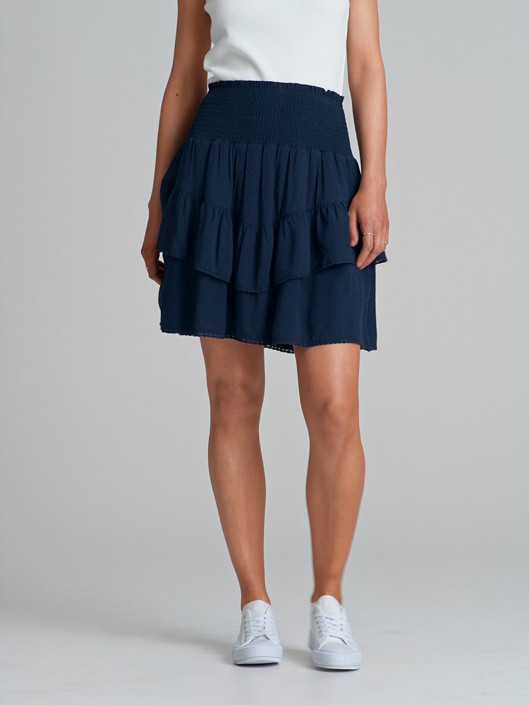 Lillian skjørt 7504503_EM1-VAVITE-H23-Modell-Front_chn=match_8341_Lillian skjørt EM1 7504503.jpg_Front||Front