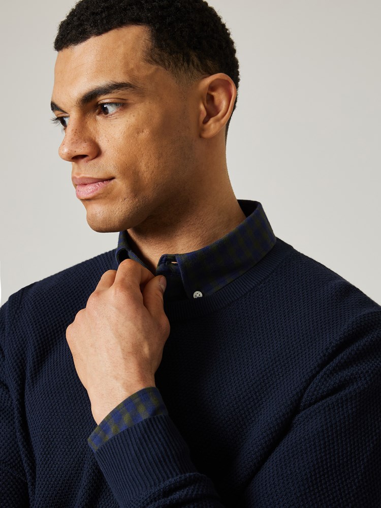 Tom genser 7504744_EM6-JEANPAUL-W23-Modell-Front_4743_Tom genser EM6.jpg_Front||Front