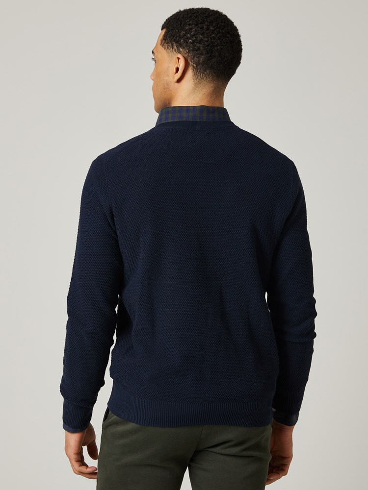 Tom genser 7504744_EM6-JEANPAUL-W23-Modell-Front_7967_Tom genser EM6.jpg_Front||Front
