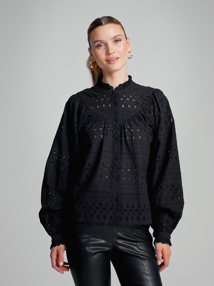 Lysandra bluse 7504779_CAB-DONNA-A23-Modell-Front_chn=match_2170_Lysandra bluse CAB_Lysandra bluse CAB 7504779.jpg_Front||Front