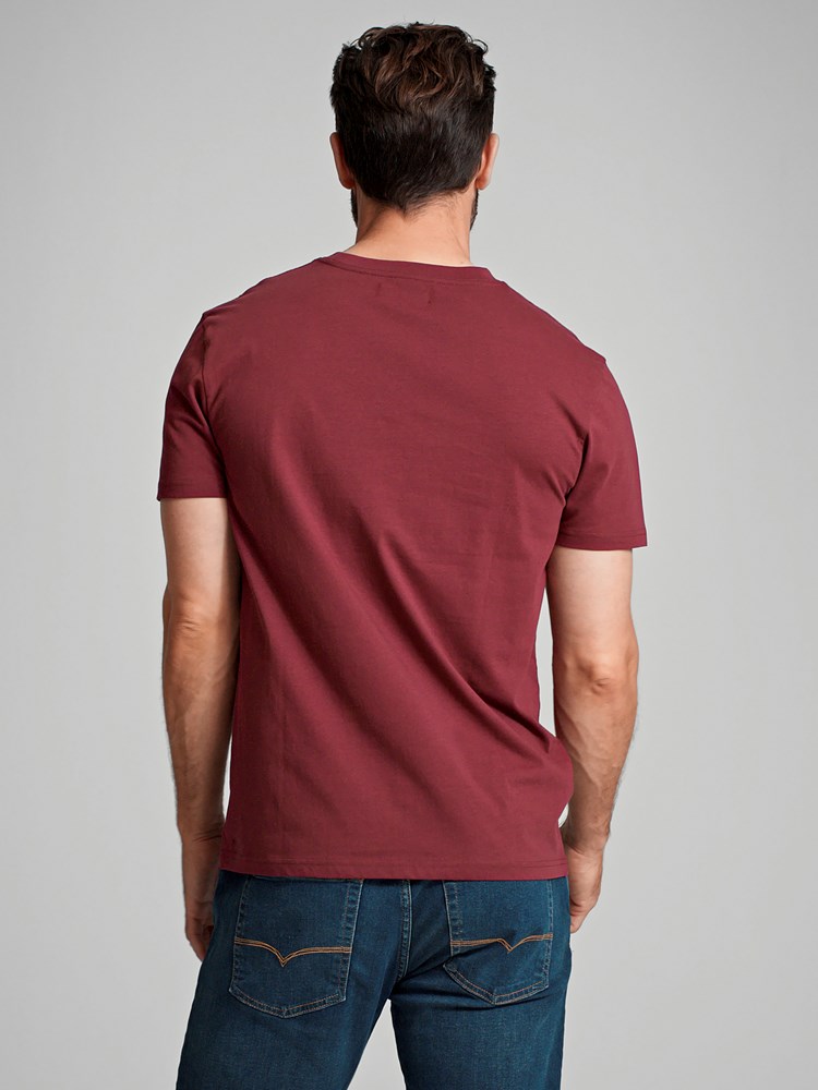 Detroit t-skjorte 7504795_MWO-REDFORD-A23-Modell-Back_chn=match_2884.jpg_Back||Back