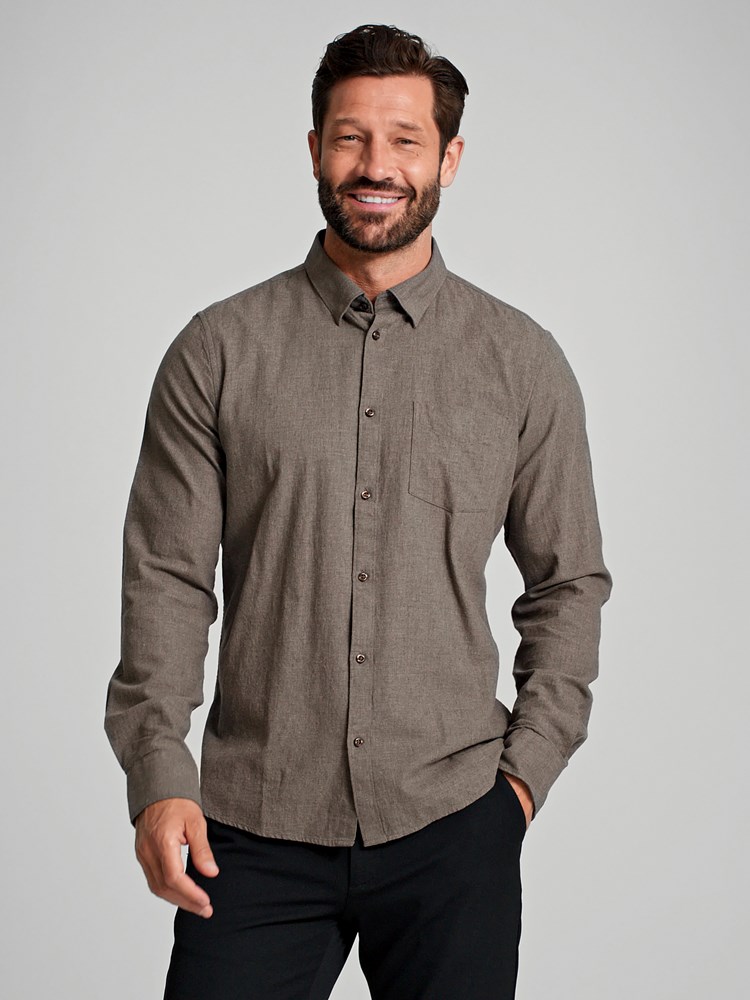 Modo skjorte 7504849_AIE-MarioConti-A23-modell-front.jpg_Front||Front