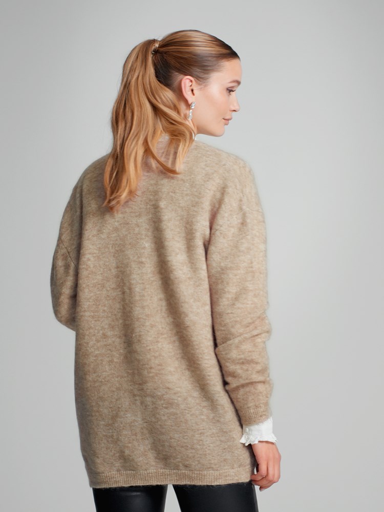 Miranda cardigan 7504866_AEU-DONNA-A23-Modell-Back_chn=match_7158_Miranda cardigan AEU_Miranda cardigan AEU 7504866.jpg_Back||Back