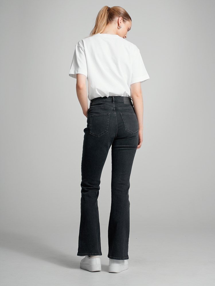 Sophia flared jeans 7504888_DAI-VAVITE-A23-Modell-Back_chn=match_6070_Sophia flared jeans DAI_Sophia flared jeans DAI 7504888.jpg_Back||Back