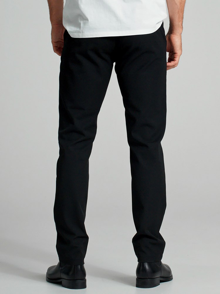 Lorenzo penbukse 7504916_C18-MarioConti-A23-modell-back.jpg_Back||Back