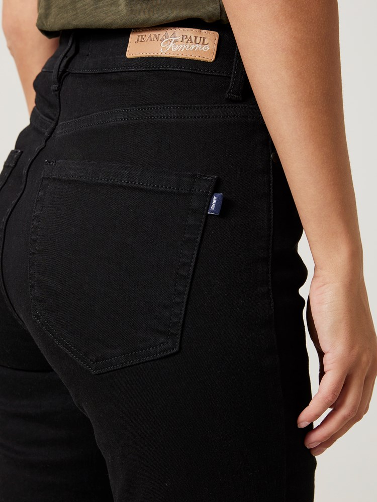 Ine straight jeans 7504930_DAI_Jean Paul_Ine Straight Jeans_A23_Modell (1)_Ine straight jeans DAI_Ine straight jeans DAI 7504930.jpg_