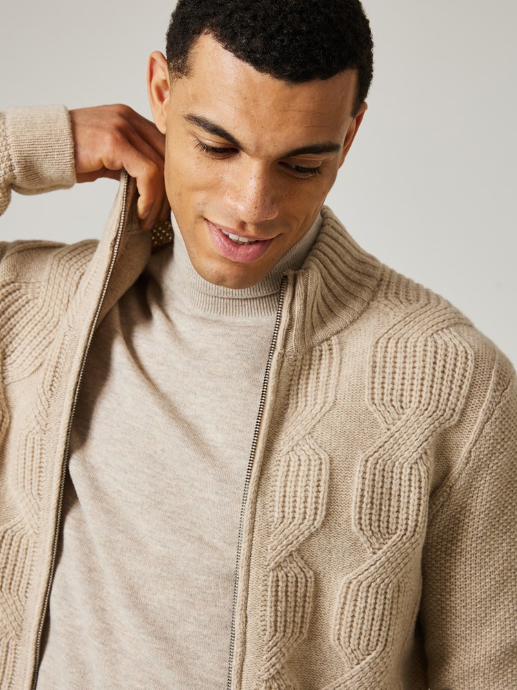 Tremblant cardigan 7504955_I4C-JEANPAUL-W23-Modell-Front_1271_Tremblant cardigan I4C.jpg_Front||Front