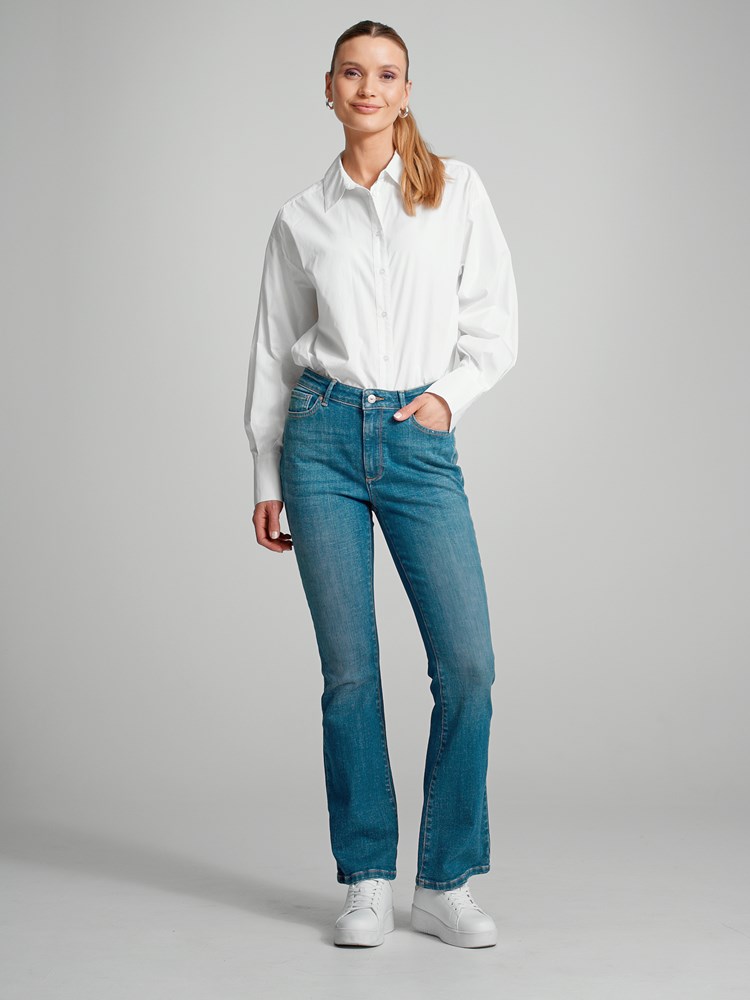 Sophia flared stretch jeans 7505043_D06-VAVITE-A23-Modell-Front_chn=match_1137_Sophia flared stretch jeans D06_Sophia flared stretch jeans D06 7505043.jpg_Front||Front