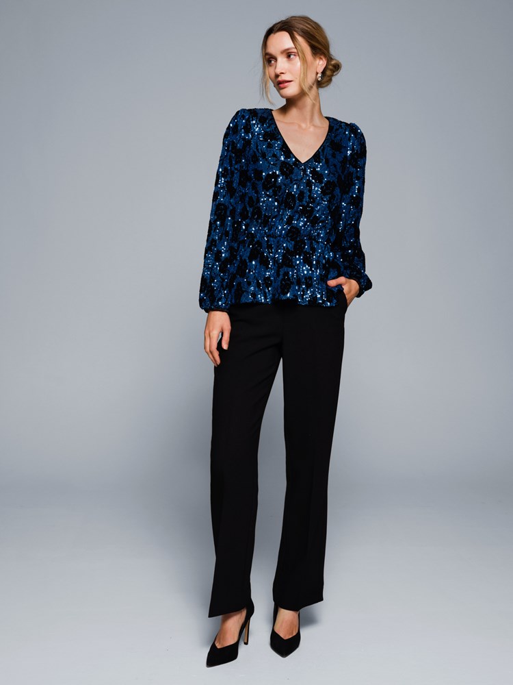 Teodora topp 7505078_EGT-MARIEPHILIPPE-W23-Modell-Front_chn=match_3818_Teodora topp EGT.jpg_Front||Front