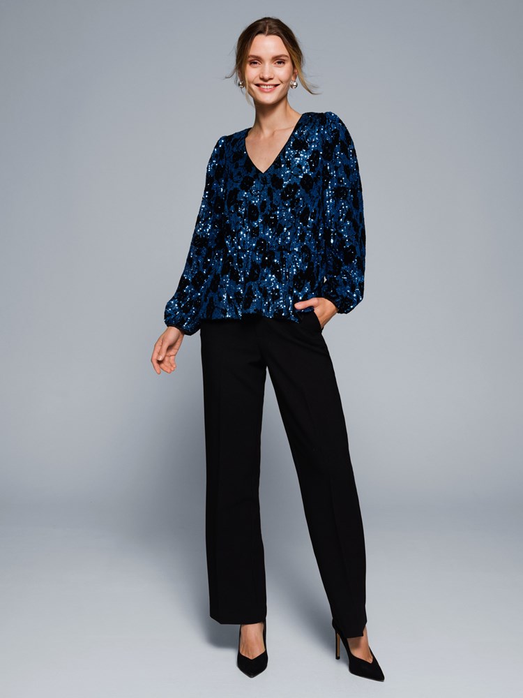 Teodora topp 7505078_EGT-MARIEPHILIPPE-W23-Modell-Front_chn=match_6150_Teodora topp EGT.jpg_Front||Front